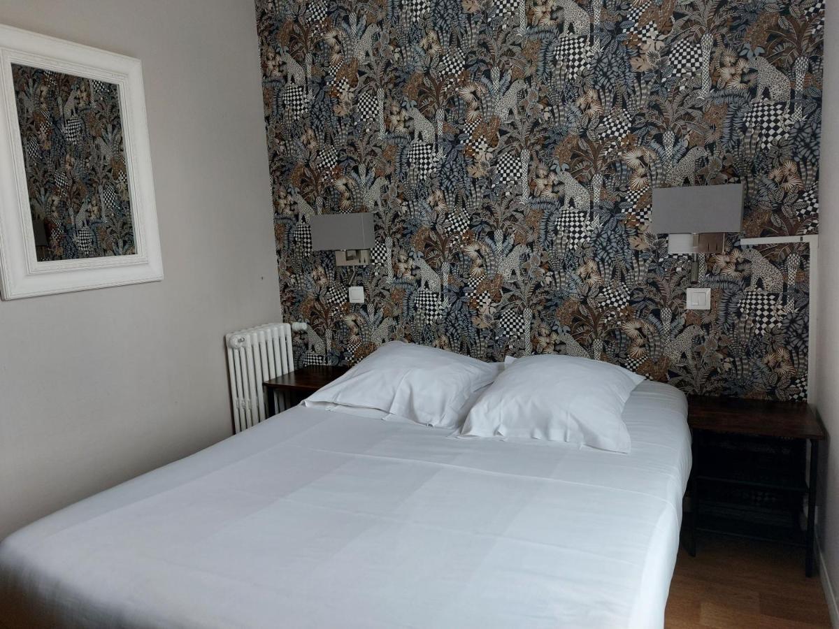 Le Royalty Hotel Angers Exterior foto