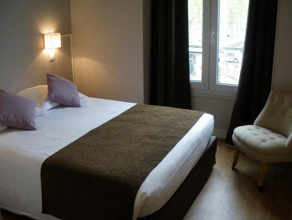 Le Royalty Hotel Angers Exterior foto